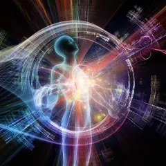 Silueta humana rodeada de energía cósmica y luz vibrante. Inspiración para frases sobre luz y la conexión universal.