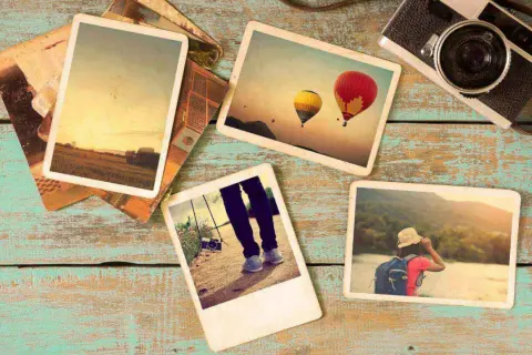 Unas fotos antiguas y una cámara evocan recuerdos. Historias que podemos hablar por fotos, de globos aerostáticos, paisajes y aventuras.